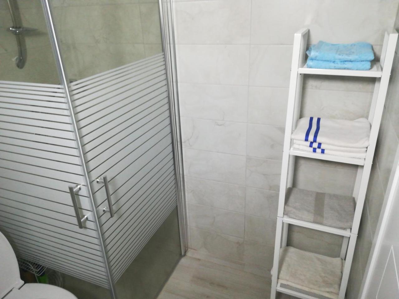 Apartment By The Lake ทิเบเรียส ภายนอก รูปภาพ